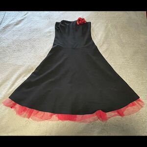 𝅺RUBY Rox black strapless cocktail dress size 9 red crinoline style bottom VGUC